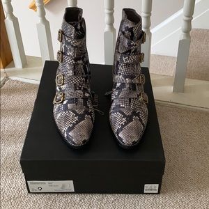 Uworn snake embossed fall/winter bootie